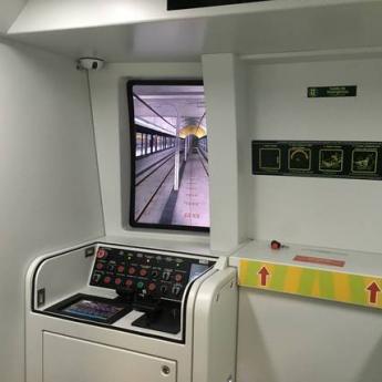 LANDER develops with VIAQUATRO the first driverless simulator equipment in Latin America